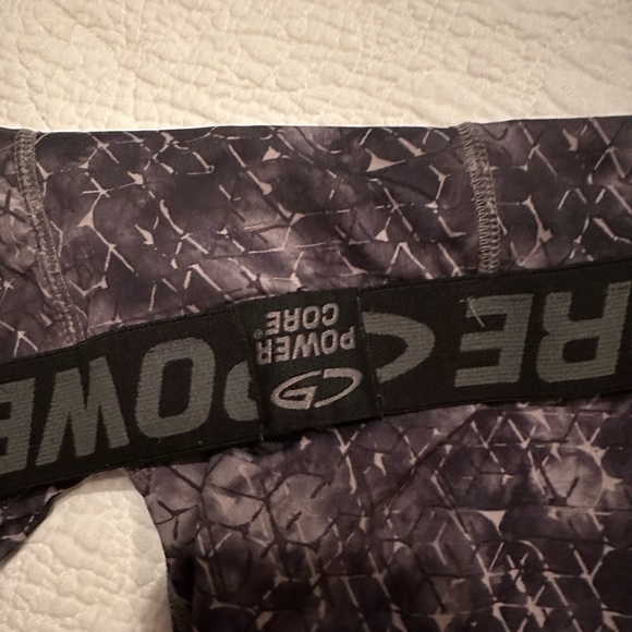 Champion Camouflage Compression Bottom Size Youth men’s L (12-14) - Picture 3 of 12